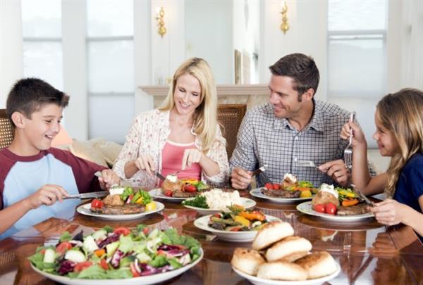 family dinner 